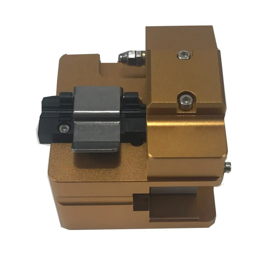 Fibre cleaver
